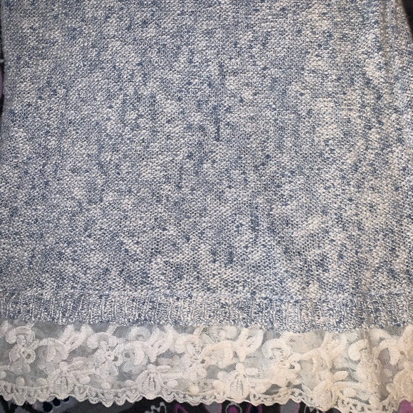 Heather blue and cream sweater lace Fringe on end - Picture 2 of 4